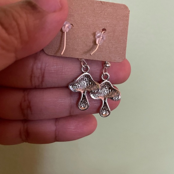Silver Avon Mushroom Charm Bracelet and Earring Set - Picture 11 of 11